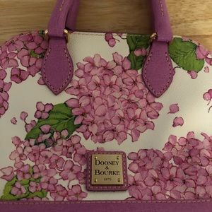 Dooney & Bourke canvas purse new condition